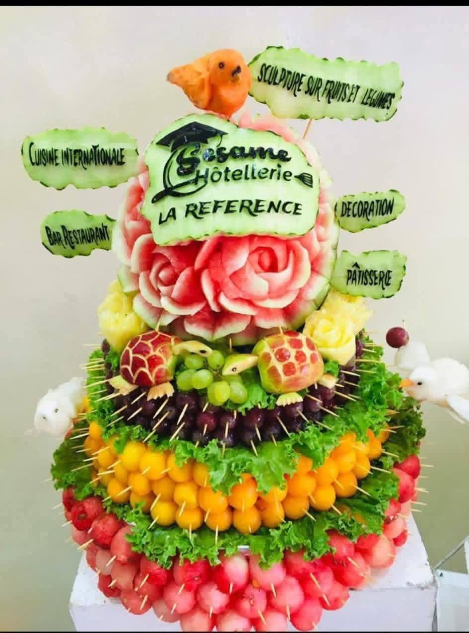 Pièce montée sculptée sur fruits et légumes par les Sésamiers